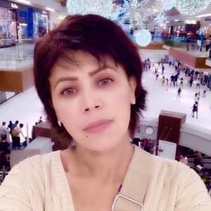 Meet your Posher, Simone